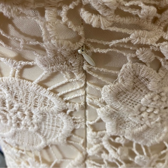 Boho Cream crochet Long bell sleeve mini dress - Picture 4 of 4